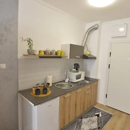 Apartment Liliom Subotica