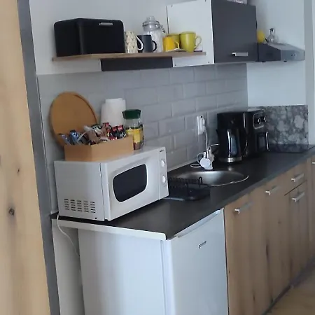 Liliom Apartment *